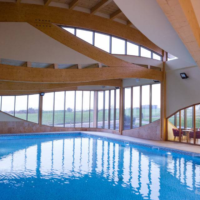 https://bulmerleisure.co.uk/wp-content/uploads/2016/12/Silver-Bay-Spa-and-Leisure-Complex-Swimming-Pool-3-640x640.jpg